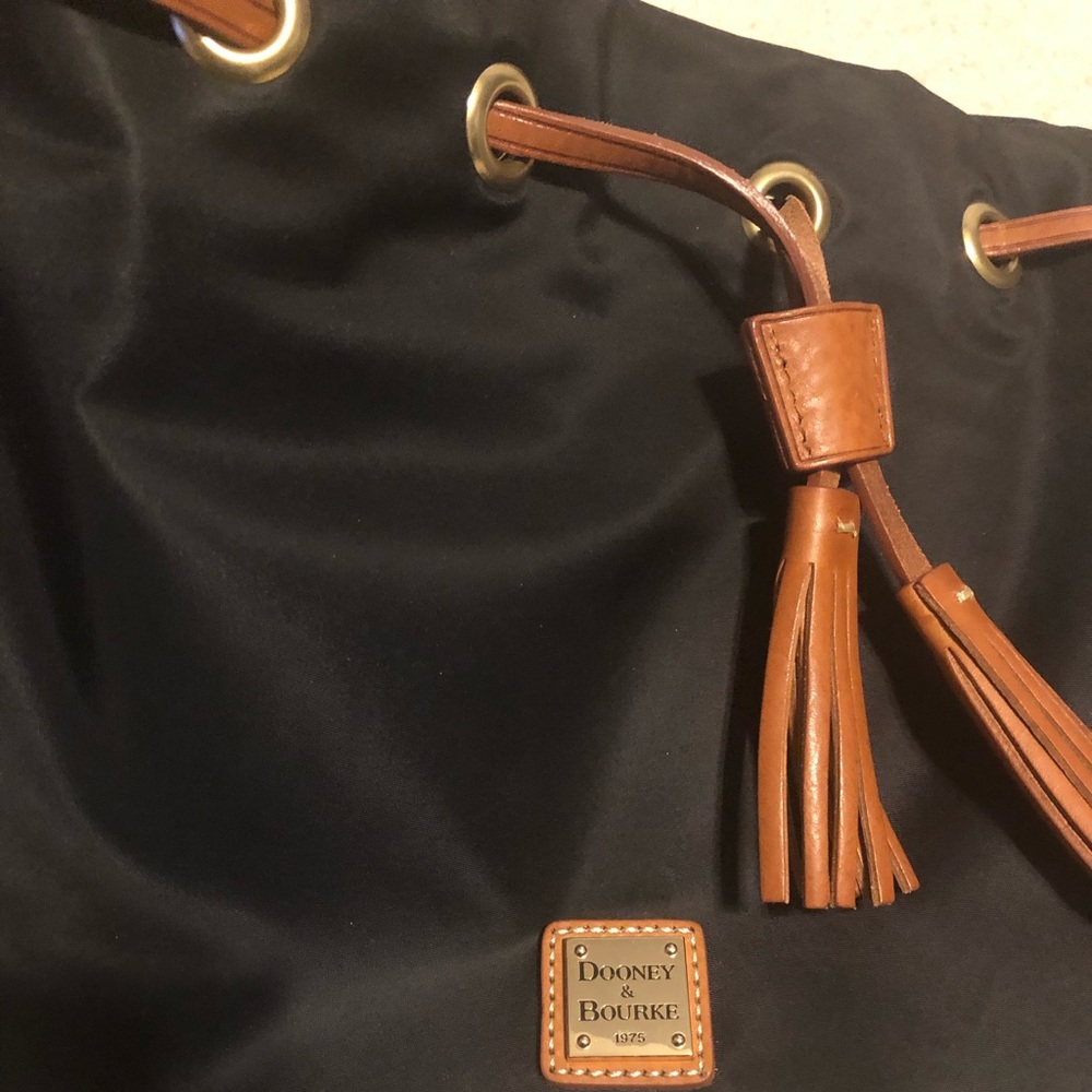 D&B drawstring bag